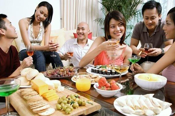 Thương con gái lấy chồng nghèo, vợ chồng tôi hết lòng giúp đỡ nhưng hành động tiếp diễn của con rể khiến chúng tôi quyết định quay xe-3