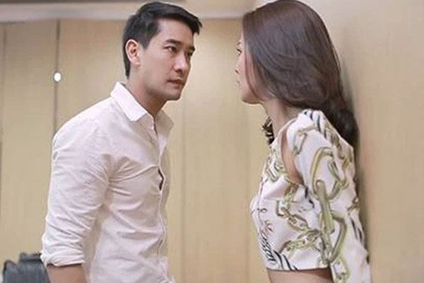 Trước khi lên bàn đẻ, sản phụ nhét vào tay bác sĩ mẩu giấy tiết lộ sự thật khủng khiếp về nhà chồng-2