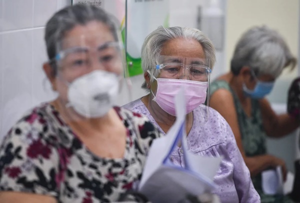 Trường hợp nào cần tiêm vaccine Covid-19 mũi 4?-1