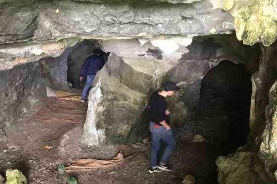 Người tình làm lộ cung đường trốn chạy của nghịch tử giết bố ruột-3