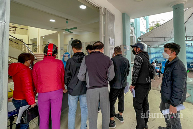 Nhiều F0 điều trị tại nhà gặp phải tình huống dở khóc dở cười khi làm thủ tục hưởng BHXH-3