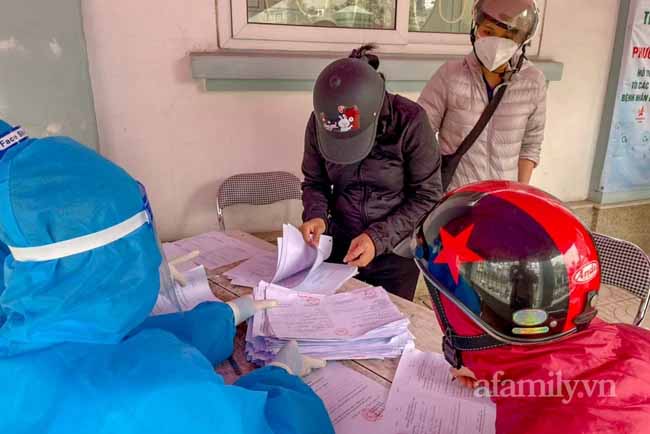 Nhiều F0 điều trị tại nhà gặp phải tình huống dở khóc dở cười khi làm thủ tục hưởng BHXH-4