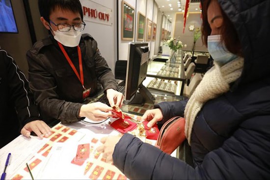 'Lướt sóng' vàng lãi đậm nhưng rủi ro cao