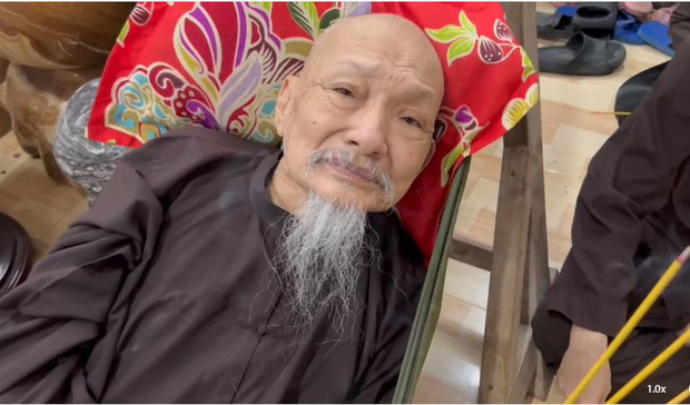 Thực hư clip ông Lê Tùng Vân cầm xà beng, múa võ đập phá nhà vì không tìm thấy Diễm My-5