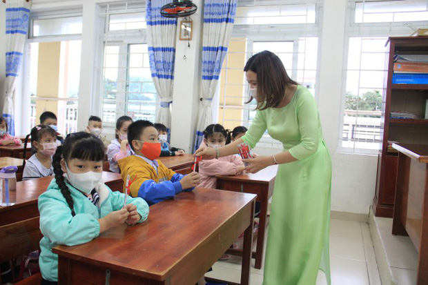 Bộ GD&ĐT nói gì việc đi học trực tiếp hoặc trực tuyến?-4