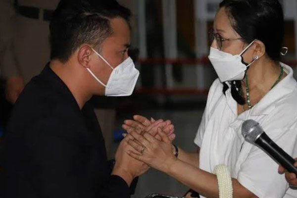 Tangmo Chiếc Lá Bay từng phải làm điều này để ngăn cản mẹ ruột vào nhà lấy trộm đồ?-3