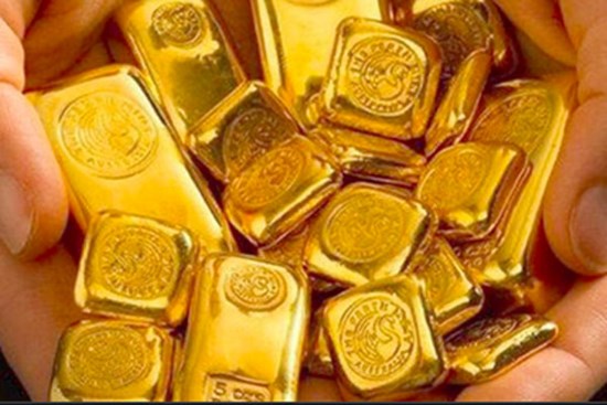 Vàng đắt chưa từng có, hướng mốc 68 triệu/lượng