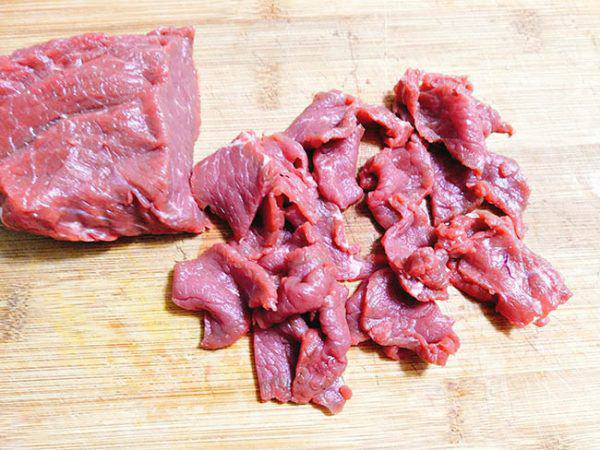 Xào thịt bò hay bị dai khô, nhớ cho thêm nguyên liệu này thịt mềm ngon ai ăn cũng thích-1