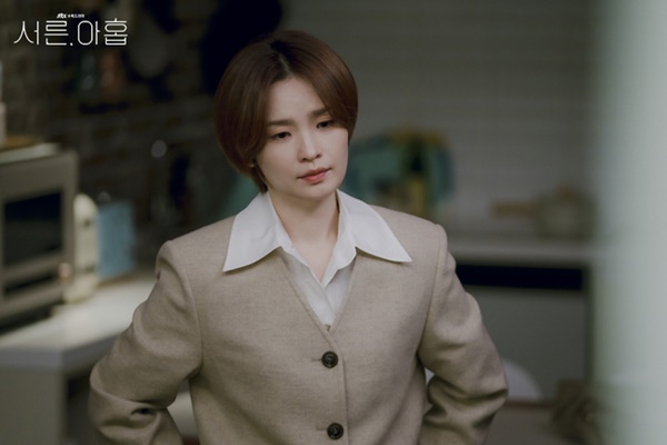 Hội chị đẹp trong phim của Son Ye Jin hack tuổi đỉnh với 3 tips diện đồ hiệu quả với mọi ngưỡng tuổi-12