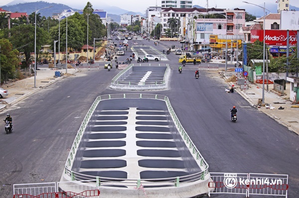 Ảnh, clip: Cận cảnh nút giao thông hơn 723 tỷ sắp được hoàn thành tại Đà Nẵng, gây ấn tượng với đường hầm lộ thiên cực độc đáo-21