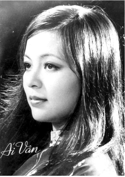 Ái Vân - NSND Trần Bình: Rổ rá cạp lại vẫn ly hôn, cả hai đều muốn tự tử-1