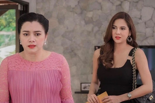 Vừa nói ý định chuyển ra ở riêng, mẹ chồng đã đặt cuốn sổ tiết kiệm lên bàn rồi nói 4 từ đủ khiến tôi xám mặt-1