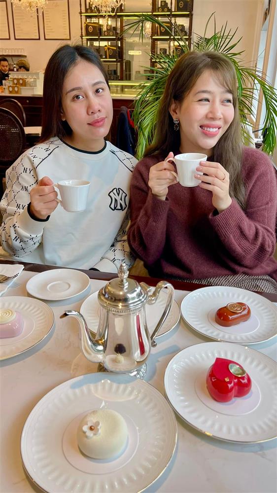 Vừa khỏi covid MC Diệp Chi đã tức tốc đi gặp nhân vật đặc biệt này, bảo sao ai cũng ngưỡng mộ mối quan hệ kéo dài suốt 30 năm này!-1