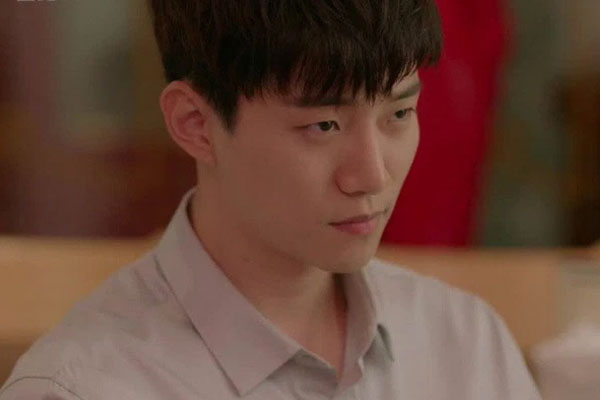 Tìm thấy mẹ dưới chân cầu gần nhà, cũng là lúc tôi phát hiện ra bản chất đáng sợ của người vợ ngoan hiền mà tôi yêu bao lâu nay-1