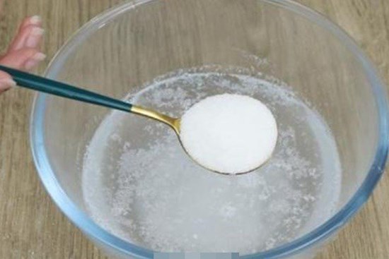 Trộn một nắm bột giặt với đường, bạn sẽ bất ngờ với công dụng tuyệt vời của chúng