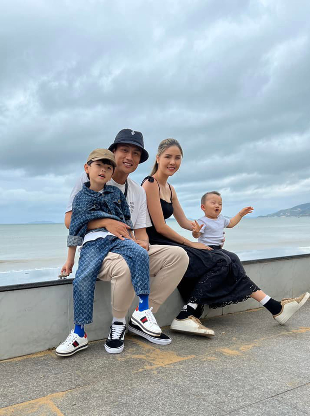 Cuộc sống Kỳ Hân sau 7 năm kết hôn với nam cầu thủ tai tiếng-4