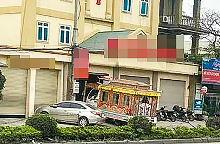 Ngửi mùi xú uế, lễ tân khách sạn mở cửa phát hiện khách đã tử vong từ lâu-1