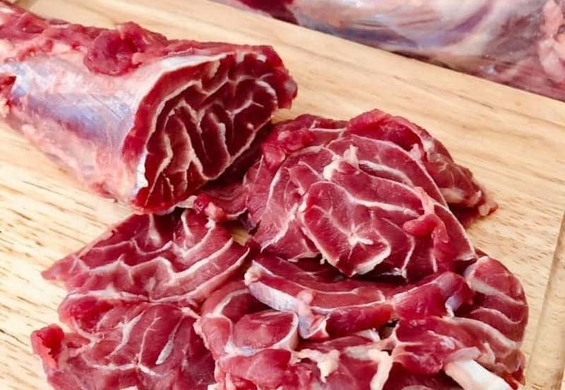 Giữa lúc món lẩu nóng hổi lên ngôi, lõi rùa bò giá lại rẻ chưa từng có-1