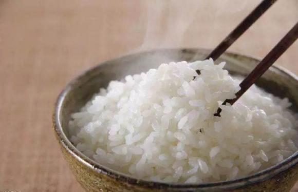 Tác dụng bất ngờ của việc thêm muối vào bia, cứ 10 người thì 9 người không biết có tác dụng gì, nhưng ai đã từng sử dụng đều nói rằng tốt-6