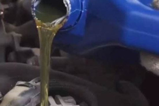 Thay nhớt sau mỗi 5000km? Bao nhiêu người đã bị lừa, bậc thầy sửa chữa ô tô sẽ dạy bạn bao lâu thì nên thay mới là tốt nhất!