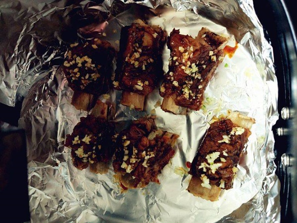 Sườn heo nướng bằng nồi chiên không dầu ăn cực thơm và mùi vị không kém nhà hàng-9