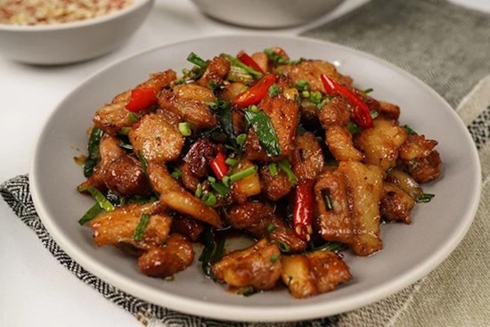 5 loại thực phẩm không nên kết hợp với thịt lợn vì có thể sinh độc, khuyến cáo nên nấu thịt lợn cùng với 2 thứ để tăng gấp bội dinh dưỡng
