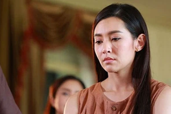 Luôn thân thiết với chị giúp việc, nào ngờ món quà 8/3 chị ấy tặng khiến tôi đứng không vững-1