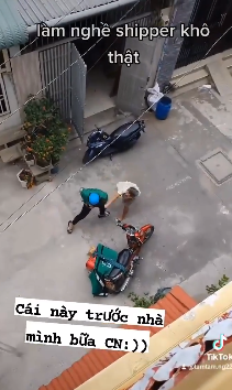 Người đàn ông và shipper đấm thẳng mặt nhau cực căng, biết lý do ai cũng ngao ngán-2