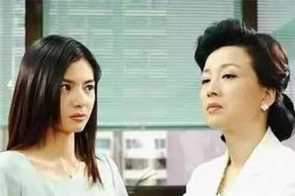 Tôi không còn thiết sống nữa, vì đứa con trai duy nhất đã qua đời, nào ngờ chồng tôi an ủi vợ bằng tờ giấy xác nhận của bệnh viện-1