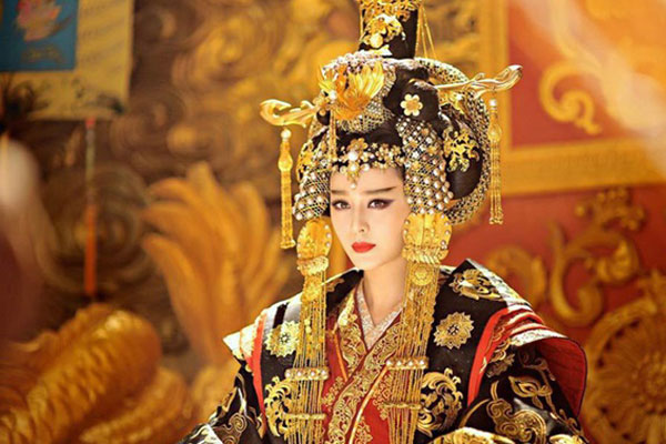 Võ Tắc Thiên từng xây dựng một mật thất, đêm đến bất kể hoan lạc với nam sủng cũng phải dành thời gian vào phòng này để làm một việc-5