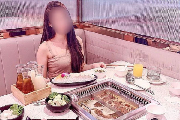 Muốn biết chồng có yêu mình hay không, chỉ cần nhìn vào 4 hành động nhỏ này của chàng khi về giường sẽ rõ-2