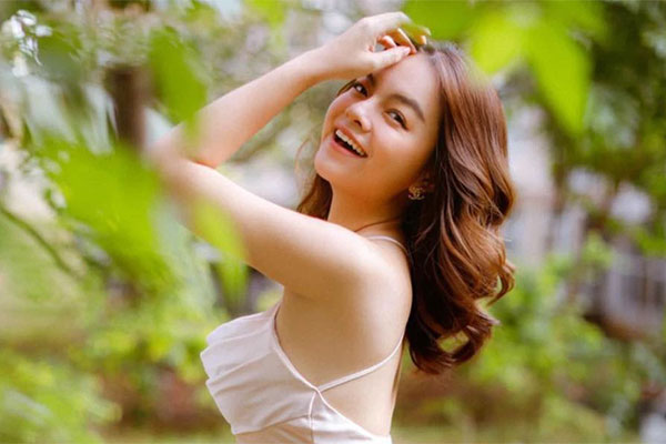 Phạm Quỳnh Anh diện bikini, lộ full vòng 2 lùm lùm giữa thông tin bầu bí-9