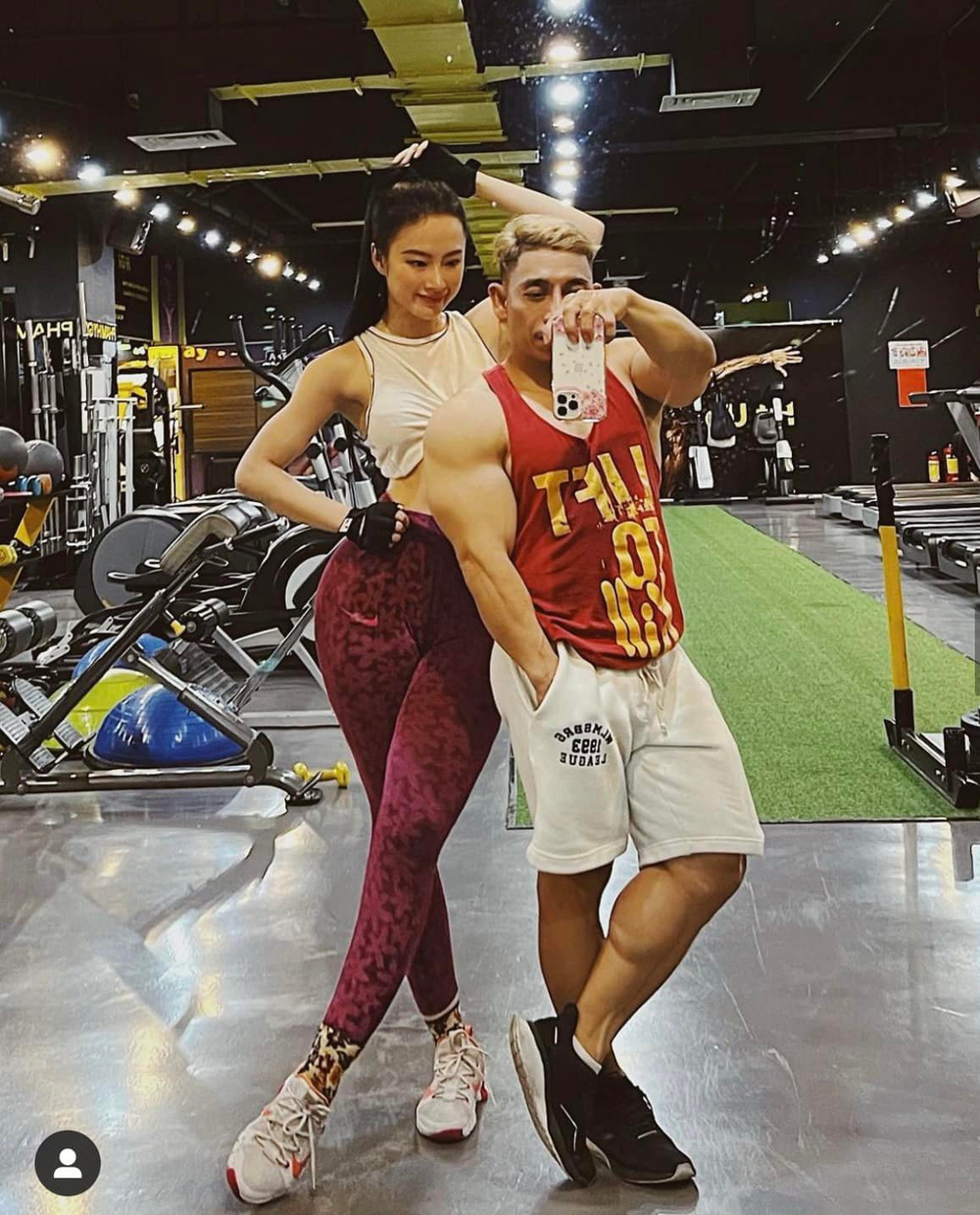 Khoe cơ bụng nổi múi, Angela Phương Trinh bị chê: Nhìn như đàn ông, mất hết sự gợi cảm-6