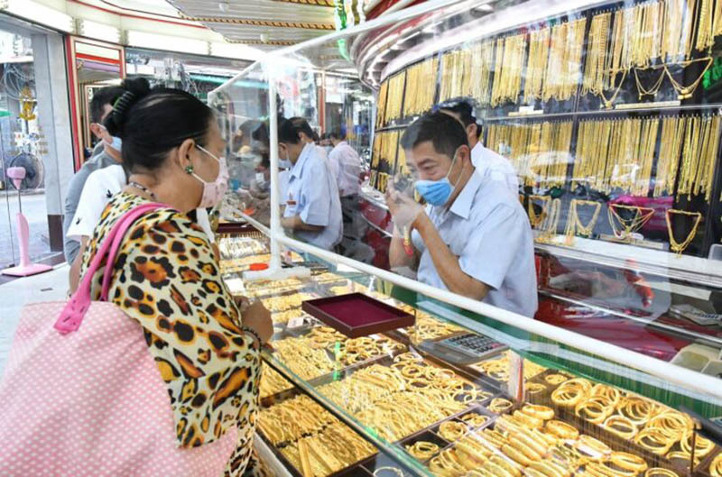 Dốc tiền dưỡng già mua 20 lượng vàng, ông bà ngồi chơi thắng đậm 300 triệu-1