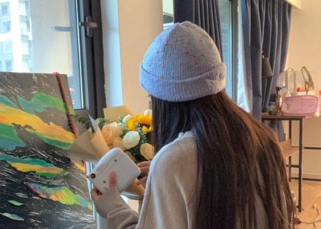 Chồng gửi tin nhắn chỉ có 5 chữ nhưng khiến tôi bật khóc, lúc đó tôi mới biết chị chồng đã nói ra bí mật của tôi trước cả nhà-1