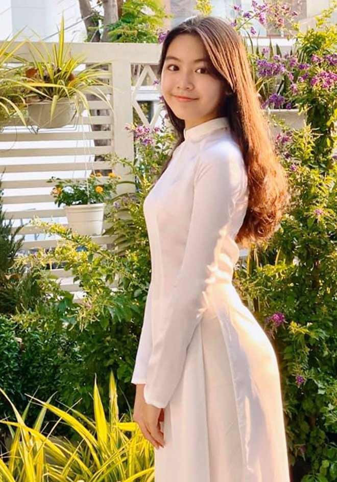Lâu lắm mới thấy Lọ Lem - ái nữ nhà MC Quyền Linh lên sóng: Từ tóc tai đến khí chất vẫn nức lòng người hâm mộ!-6