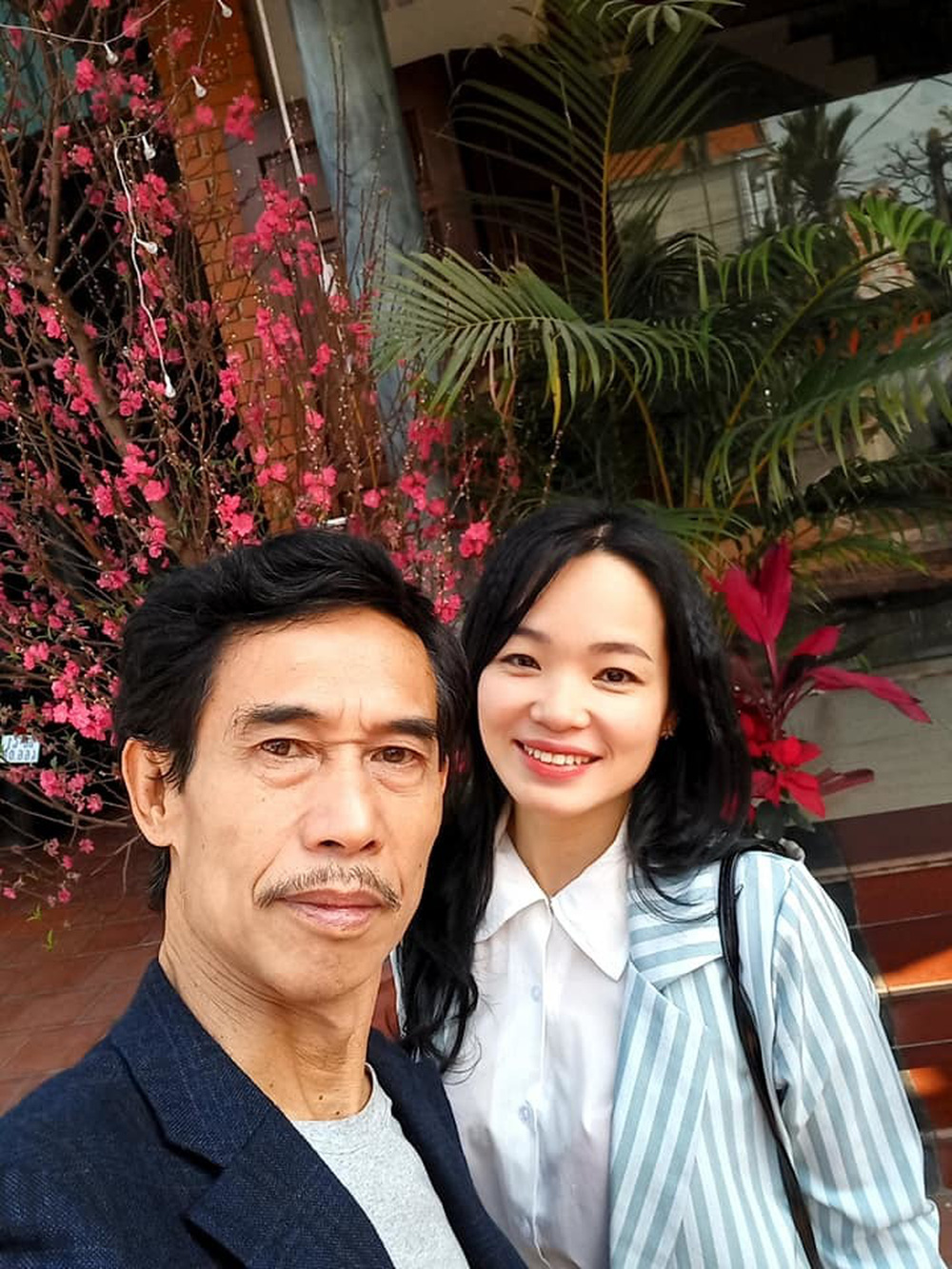 Vợ trẻ kém 25 tuổi của NSƯT Phú Đôn: Xinh xắn, được chồng cưng chiều, yêu thương-5
