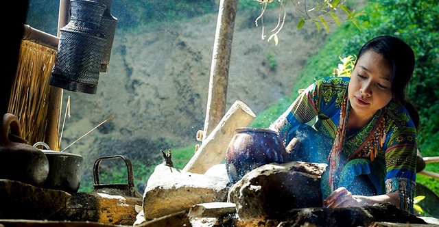 Hôn nhân đời thực lận đận của Lê Bê La người đẹp Tây Nguyên vừa đóng vai nàng Mẩy phim Bão ngầm-2