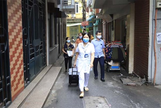 Ủy viên Bộ Chính trị, Bí thư Thành ủy Hà Nội Đinh Tiến Dũng: Phát huy sức mạnh lòng dân, tổ chức thích ứng an toàn từ cơ sở