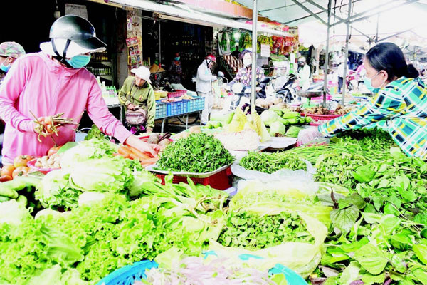 Xăng nguy cơ tăng tới 4.000 đồng/lít, bước điều chỉnh mạnh hiếm có-2