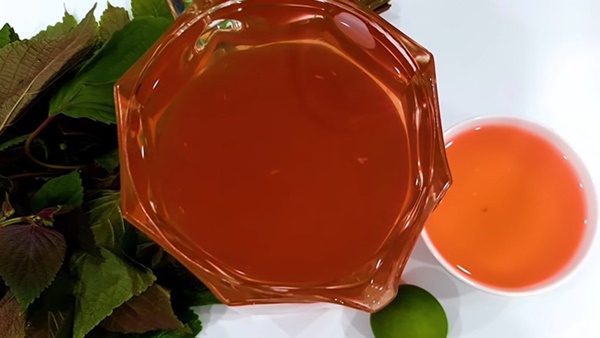 Đun tía tô lấy nước pha thêm chút mật ong uống trong một tuần vào đúng thời điểm này, chị em sẽ giảm cân, trắng da, ai đang là F0 cũng được hưởng lợi-2