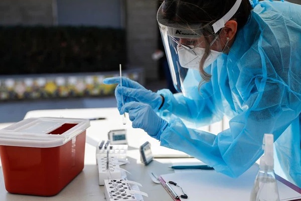 Biến thể Omicron tàng hình đang lây lan nhanh: 5 dấu hiệu ở đường ruột có thể cảnh báo nhiễm chủng mới, cẩn thận không thừa-2