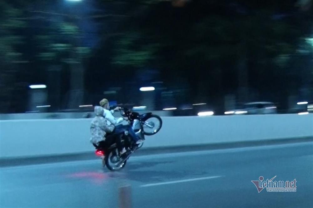 Cảnh sát 141 Hà Nội hóa trang, một đêm bắt giữ 82 quái xế-1