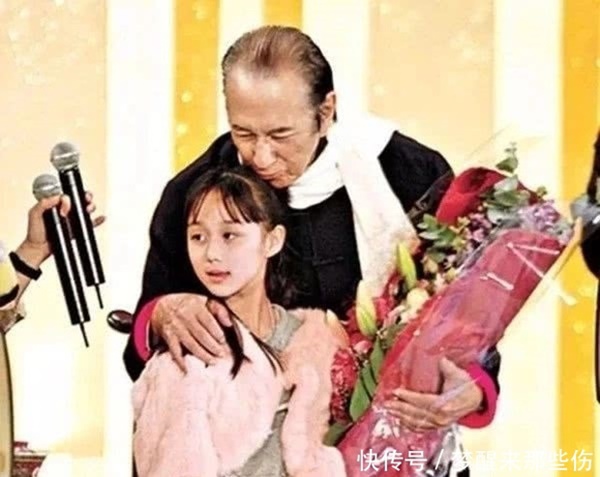 Con gái út đi lùi mới về đích” của vua sòng bài Macau: 12 tuổi được cha tặng dinh thự, sống sang chảnh hơn công chúa, visual lại còn như idol-2