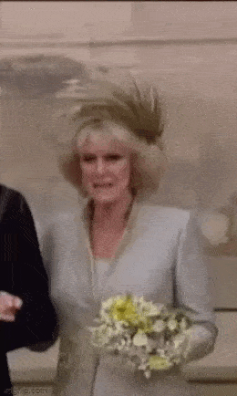 Sự khác biệt đầy phũ phàng giữa Công nương Diana và tình địch Camilla trong hôn lễ với Thái tử Charles chỉ trong một khoảnh khắc-3
