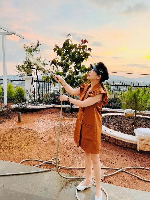 Diễn viên Kiều Linh khoe biệt thự 20 tỷ đồng mới hoàn thiện ở Đà Lạt-5