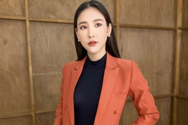 Hé lộ hình ảnh lễ tưởng niệm nữ diễn viên Chiếc Lá Bay: Hoa tươi ngập tràn với ý nghĩa đặc biệt, xót xa thái độ bạn trai-11