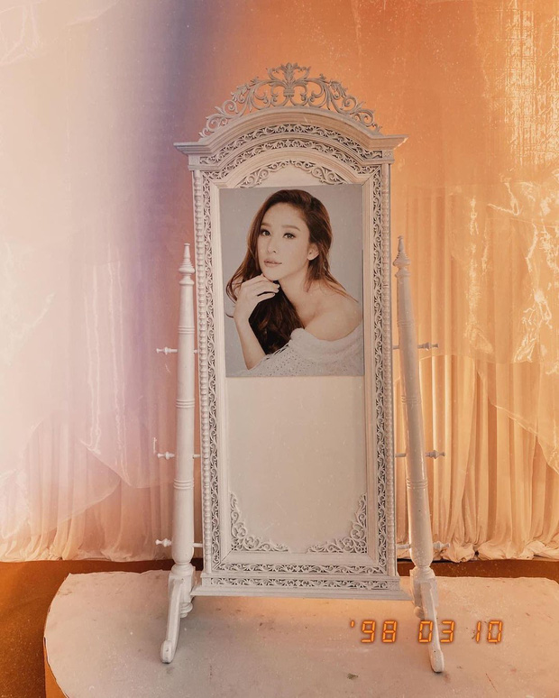 Hé lộ hình ảnh lễ tưởng niệm nữ diễn viên Chiếc Lá Bay: Hoa tươi ngập tràn với ý nghĩa đặc biệt, xót xa thái độ bạn trai-4