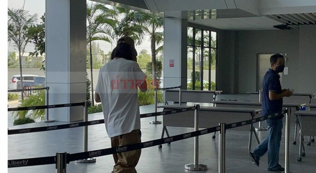 Hé lộ hình ảnh lễ tưởng niệm nữ diễn viên Chiếc Lá Bay: Hoa tươi ngập tràn với ý nghĩa đặc biệt, xót xa thái độ bạn trai-8