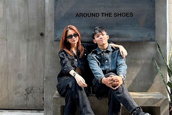 Thiều Bảo Trang khoe ảnh bên trai lạ hậu chia tay nhạc sĩ Phương Uyên?